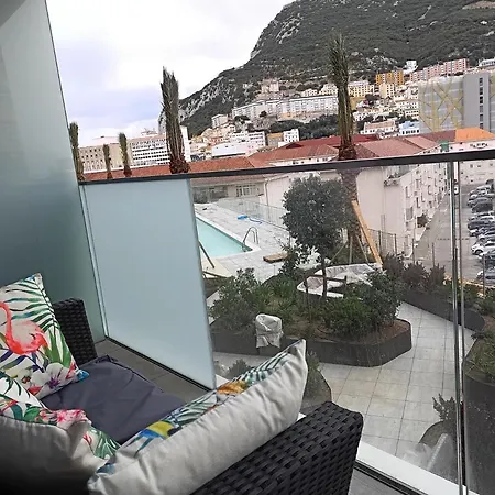 Rock View At Eurocity Apartment *