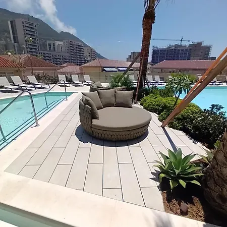 Rock View At Eurocity Apartment