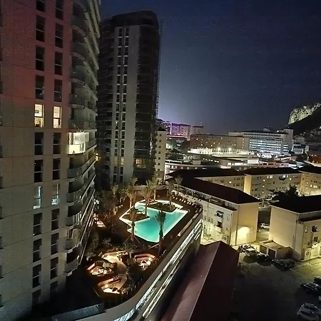 Apartment Rock View At Eurocity